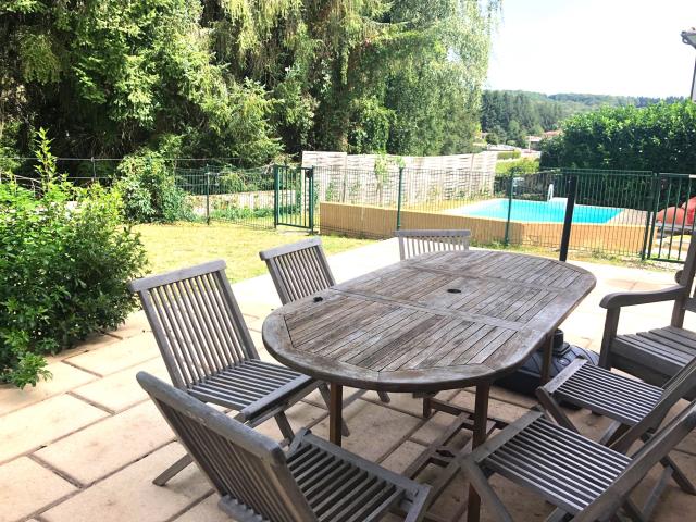 Photo n°1 location Maison de vacances à LE ROUGET (annonce réf. C0701501)