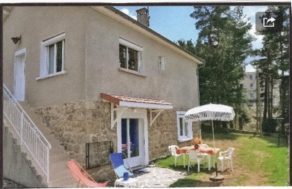 Photo n°2 location Villa de vacances à LE LAC D'ISSARLÈS (annonce réf. C1500700)