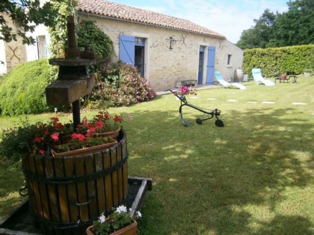 Photo n°1 location Gîte de vacances à MAREUIL SUR LAY DISSAIS (annonce réf. C2008500)