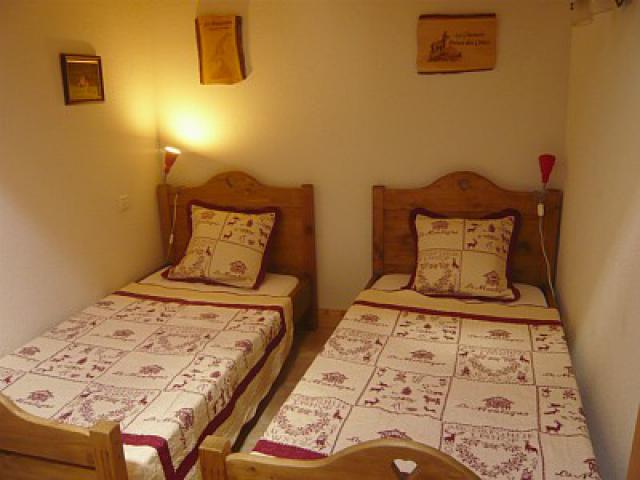 chambre avec lits jumeaux
