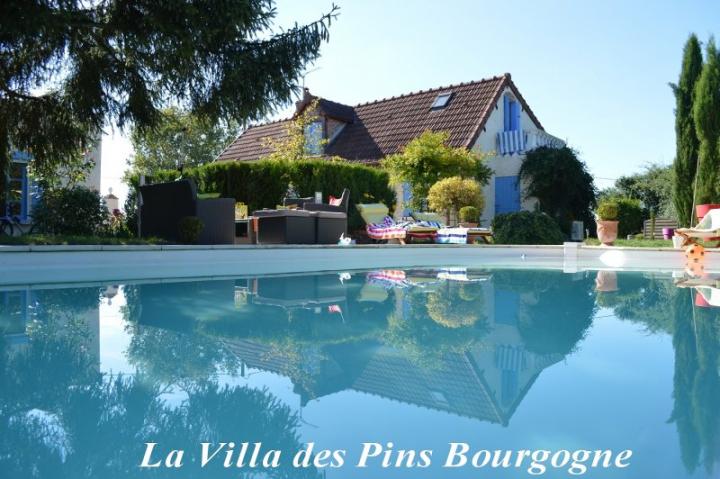 Photo n°1 location Maison de vacances à MONTAMBERT (annonce réf. C1675800)